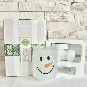 Scentsy Frosty Glow Snowman Warmer